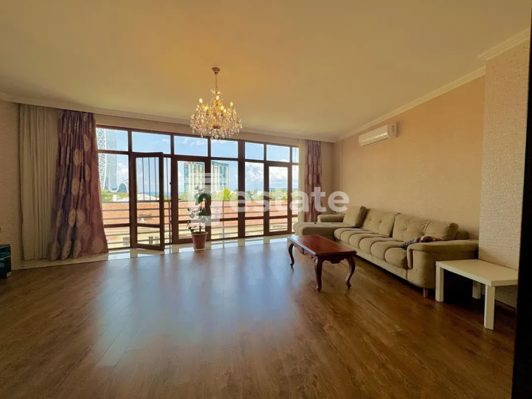 Large 3+1 apartment for rent near Park of May 6th — photo 1