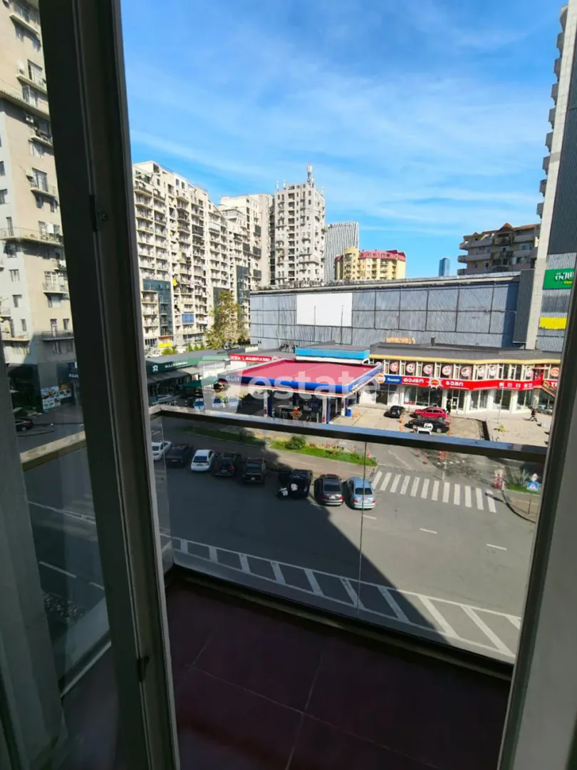 Selling spacious 2+1 apartment near the Alley of Heroes — photo 9