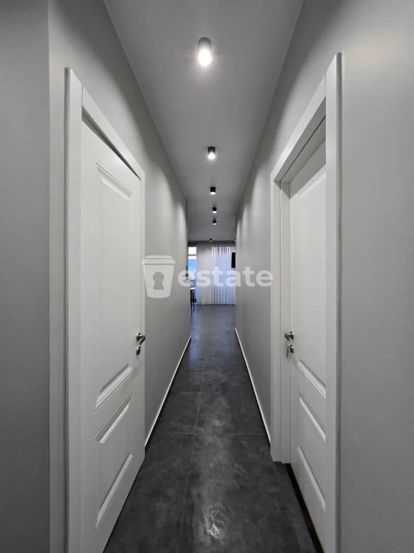 Renting out a modern 1+1 apartment on New Boulevard — photo 5