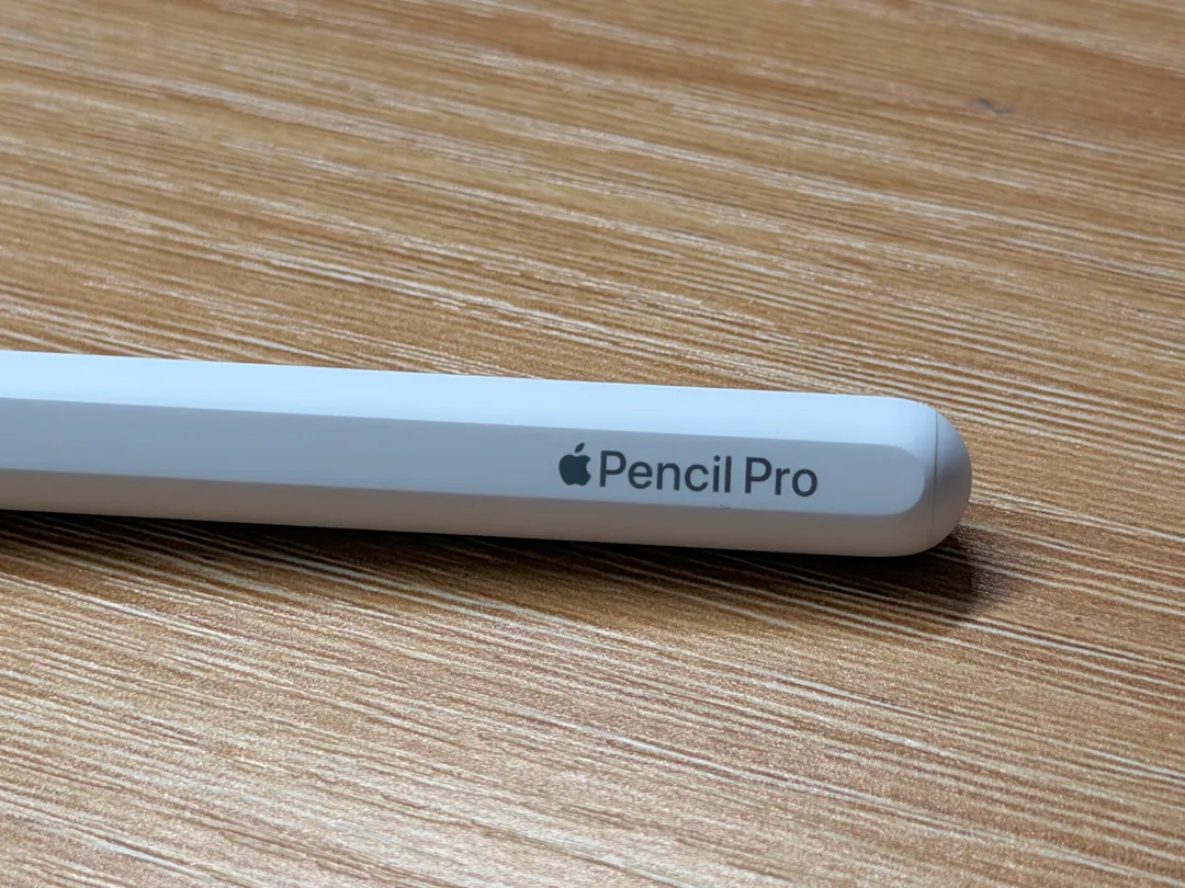 iPad Air 13 M3 128GB + Pencil Pro + Smart Folio — фото 6