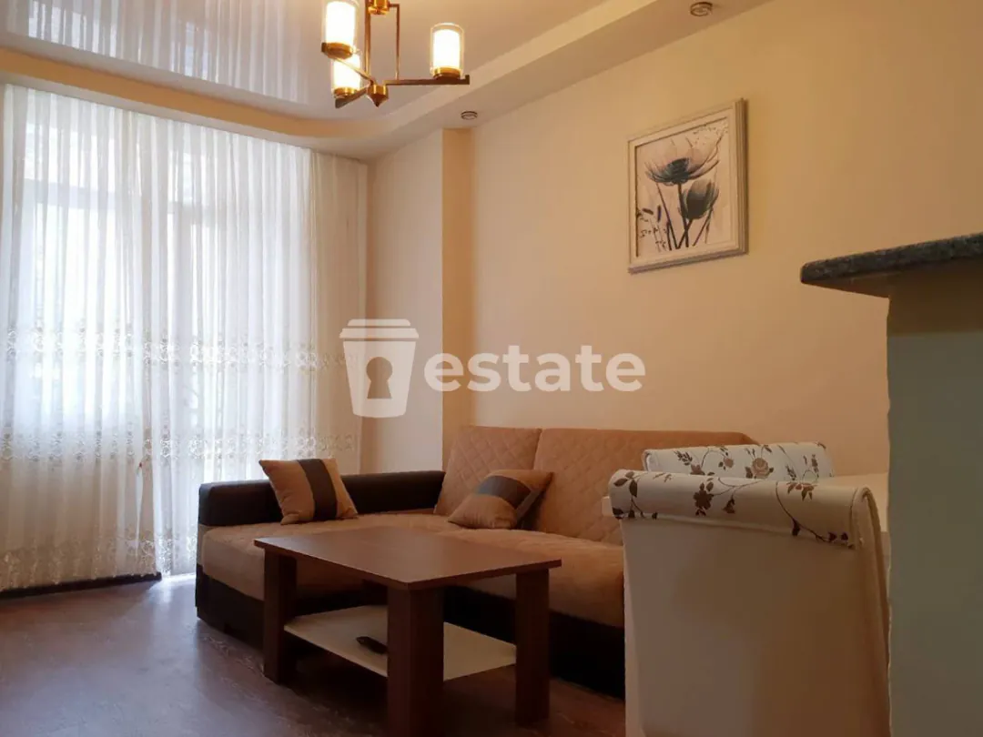 Cozy 2+1 apartment for rent in central Batumi — photo 1