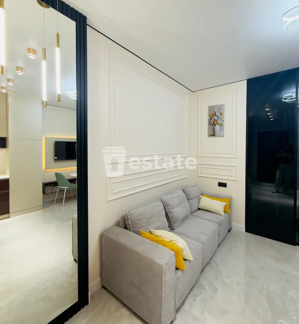 Selling a comfortable studio near Alley of Heroes — photo 2