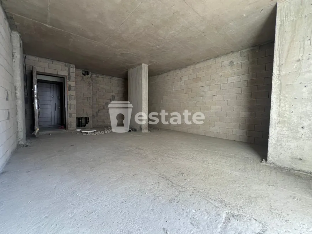Selling black frame (studio) in Mahinjauri — photo 5