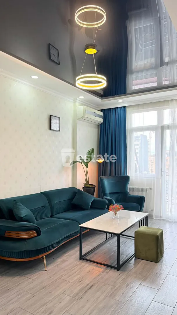Renting out a bright 2+1 apartment in the center of Batumi — photo 1