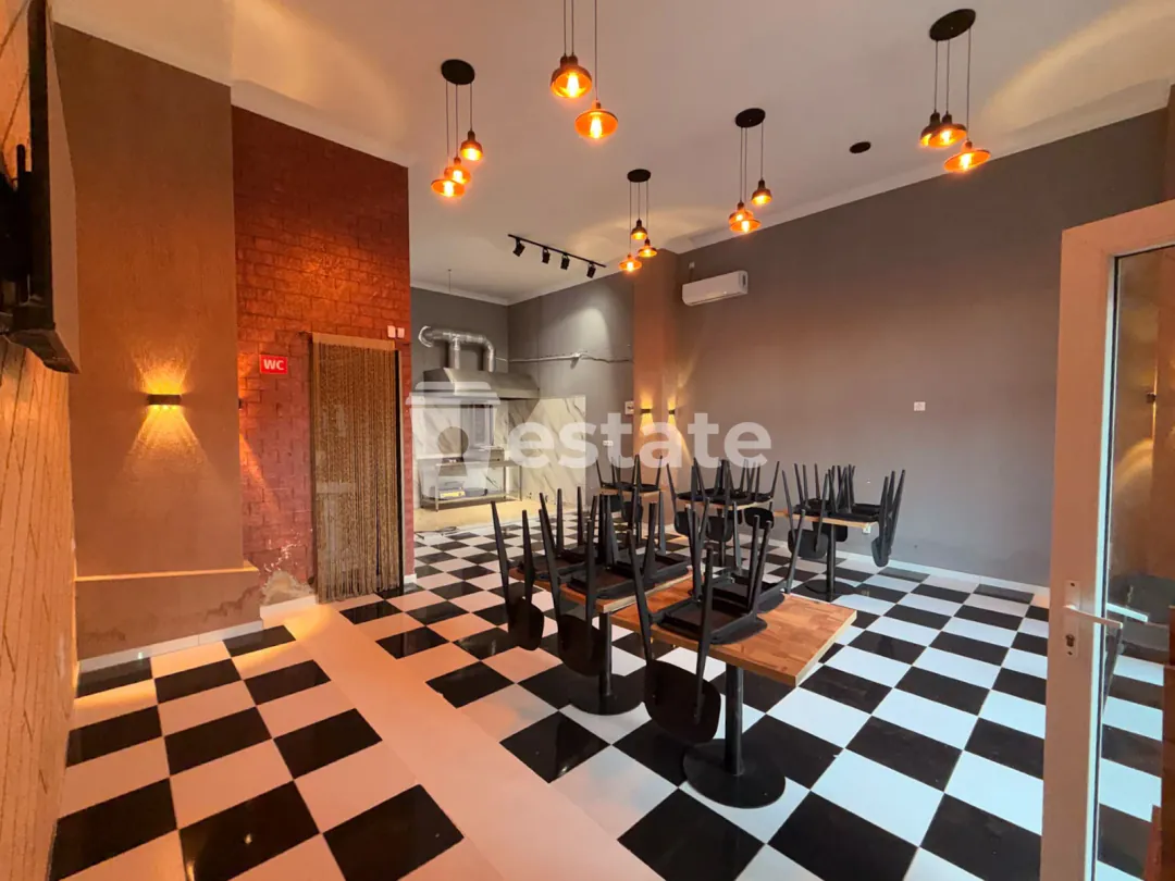 For rent: Spacious commercial premises (food service) — photo 1