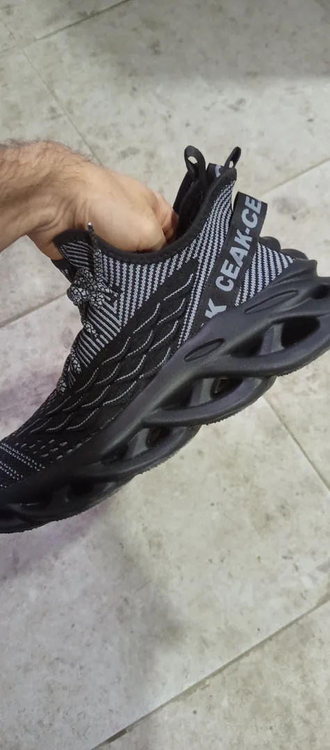 Sneakers — photo 4