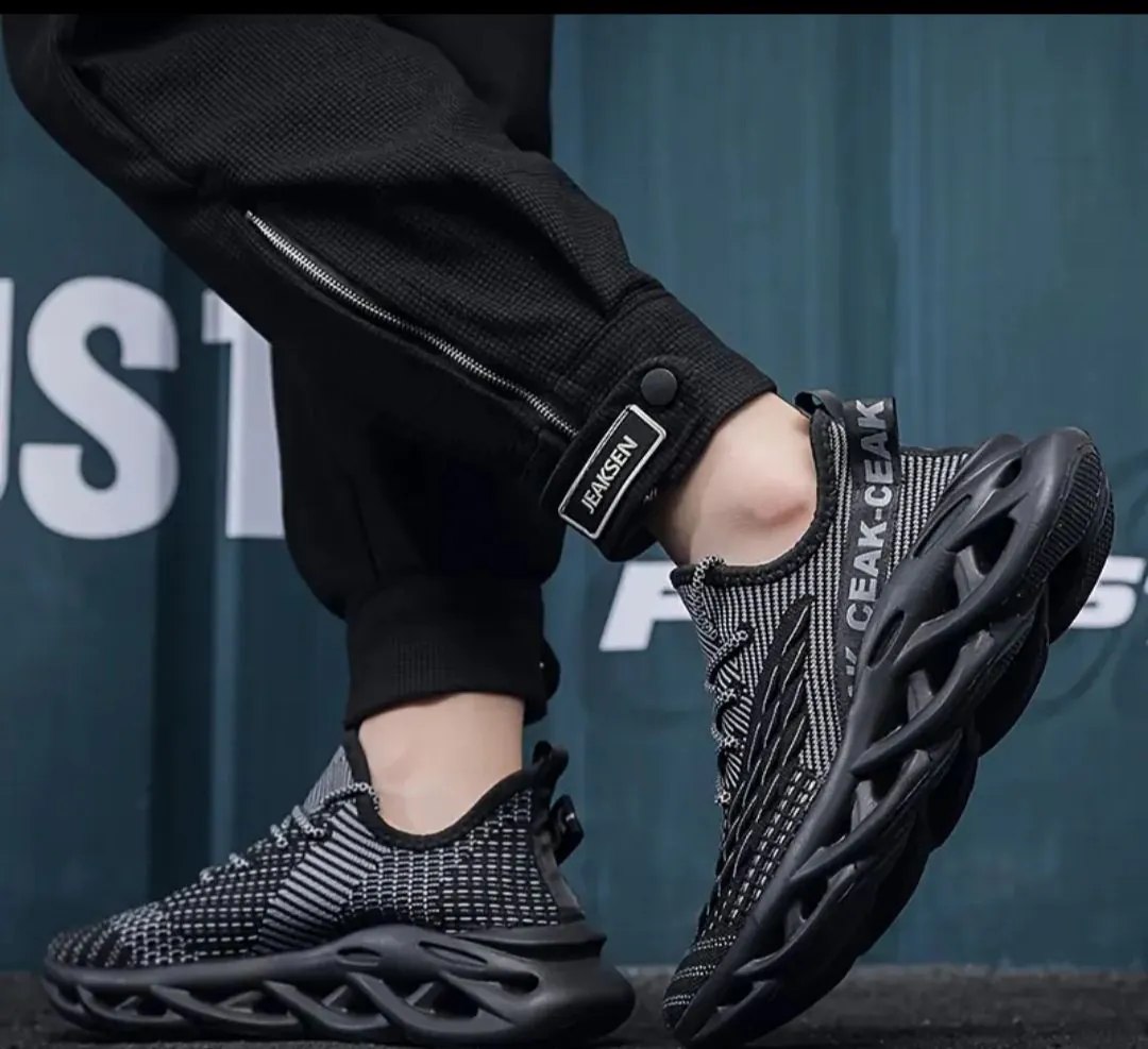 Sneakers — photo 2