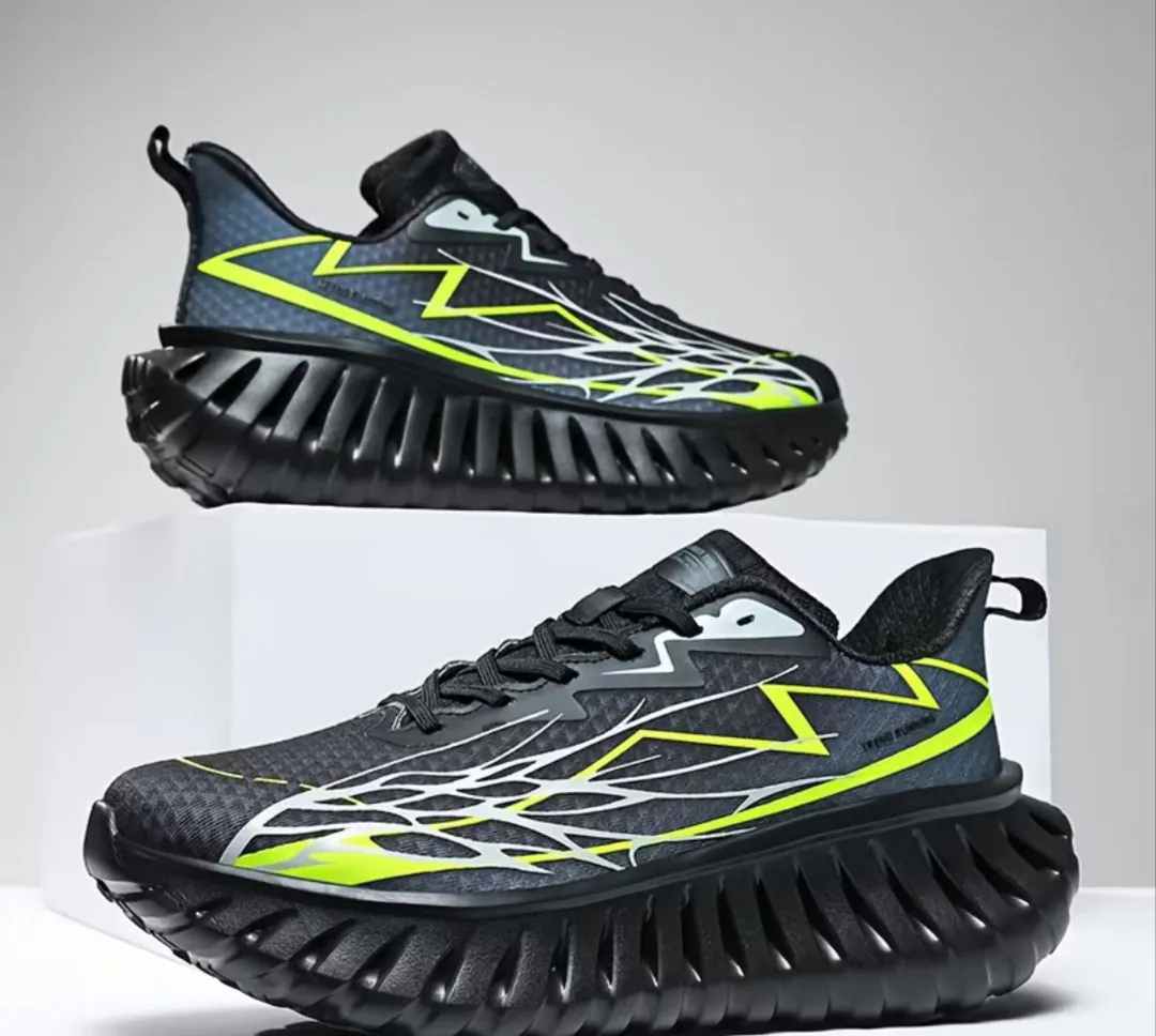 Sneakers — photo 1