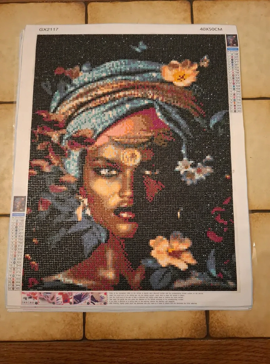 Pictures embroidered with diamond embroidery — photo 1
