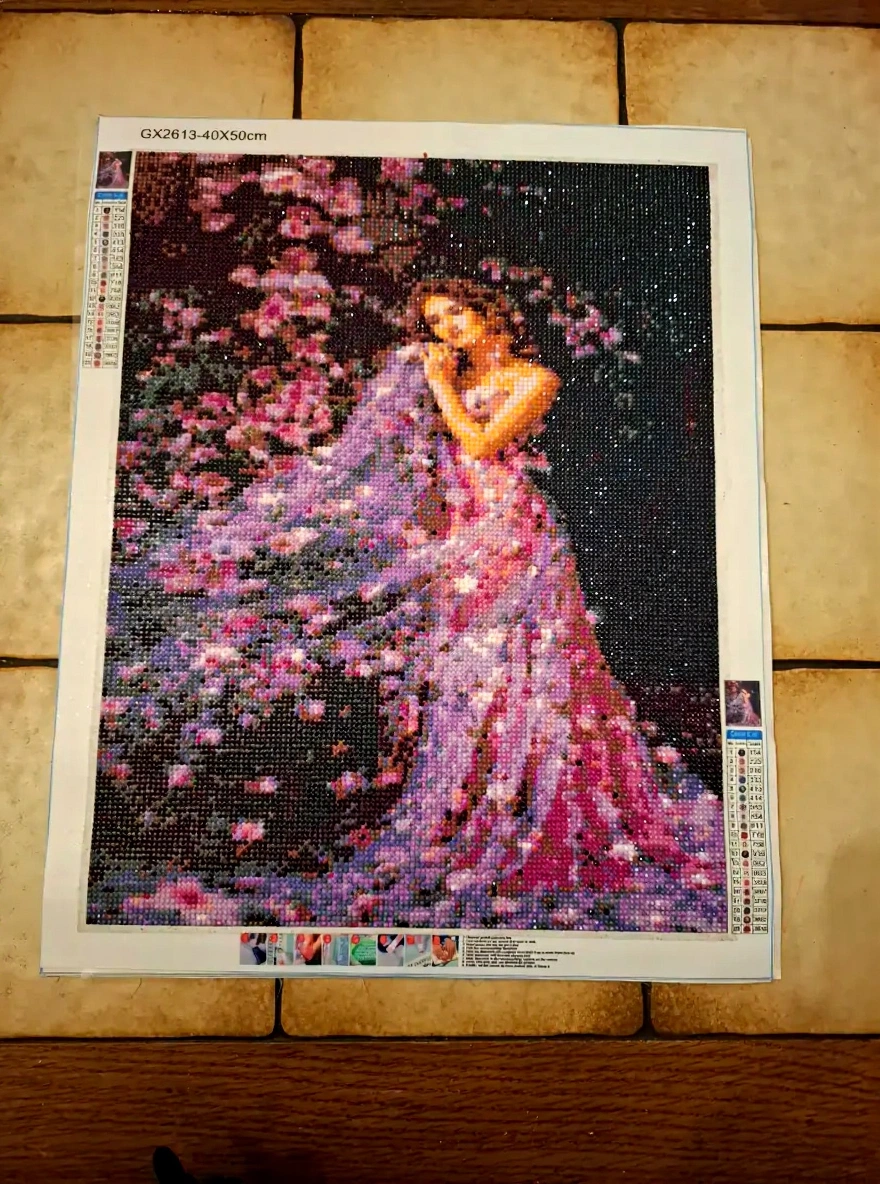 Pictures embroidered with diamond embroidery — photo 9