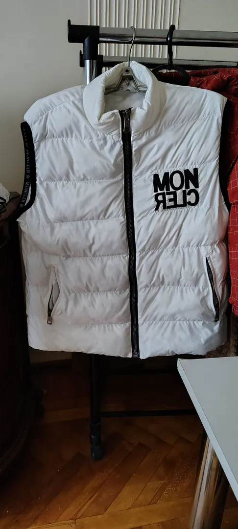 Vest and windbreaker — photo 1