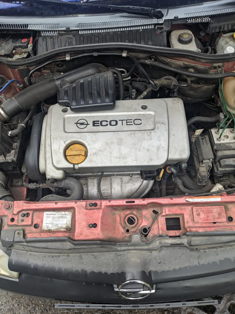 Opel Vita 2002 — ფოტო 1
