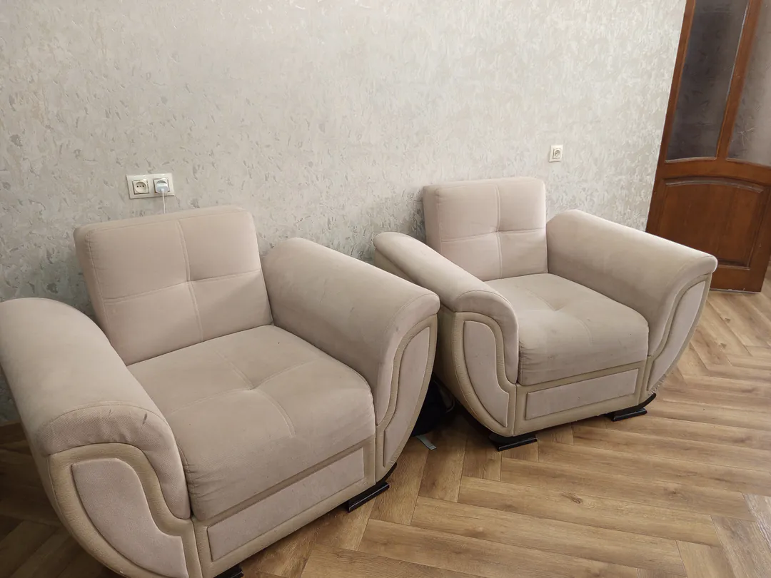 Sofa and armchairs — photo 2