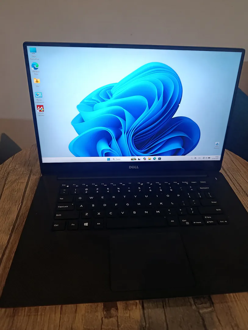 Laptop Dell XPS 15 (9560) — photo 4