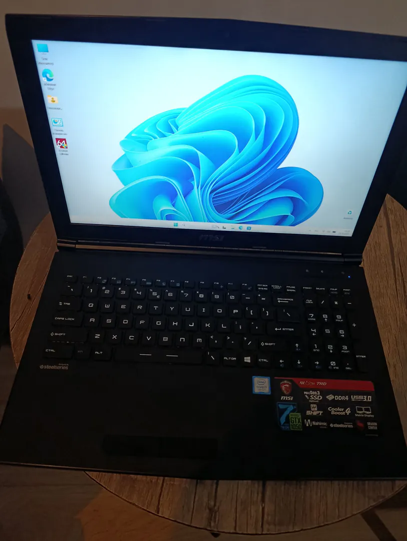MSI GL62M 7RD Gaming Laptop — photo 1