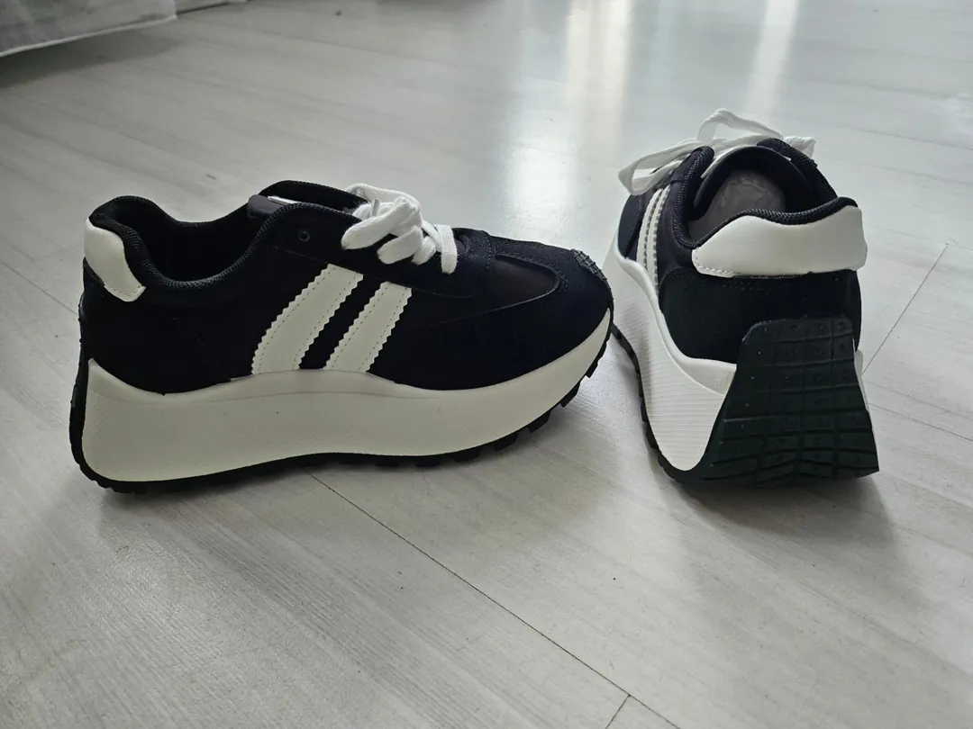 Women's sneakers — photo 2