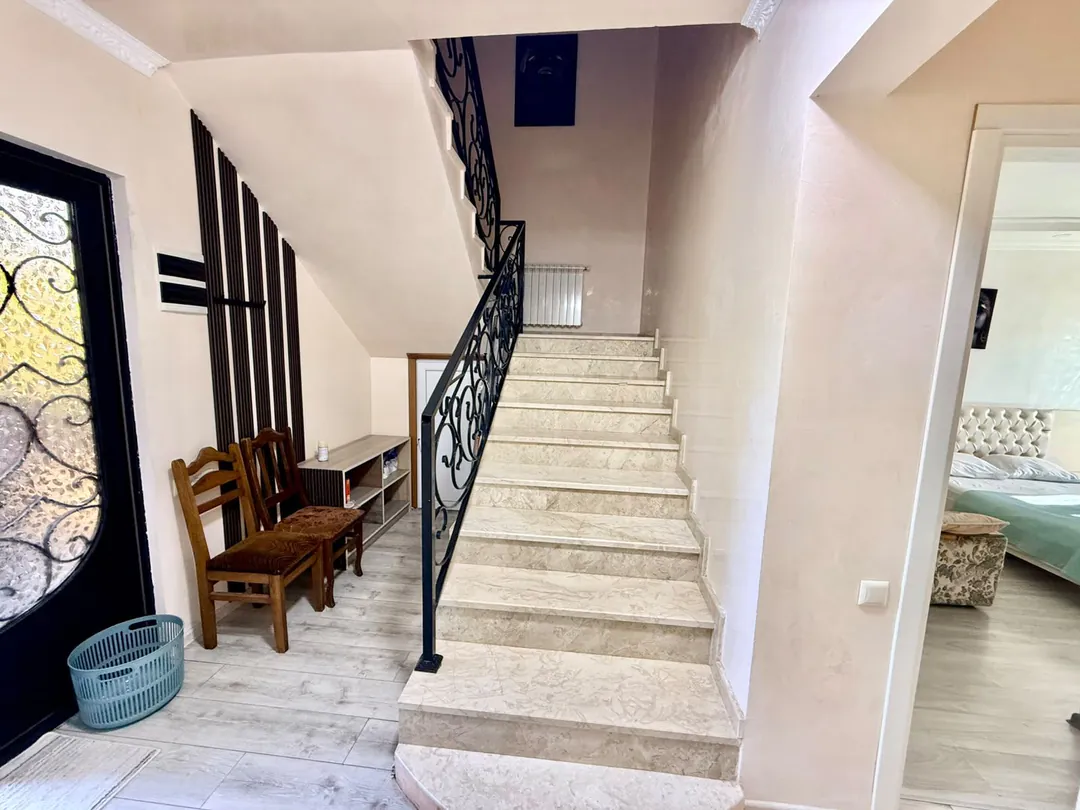 House for Rent — photo 3