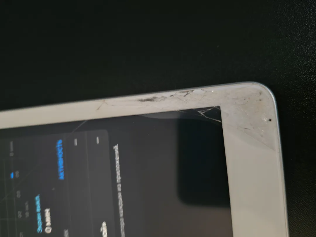 iPad 8 Gen - used, ok condition — photo 6
