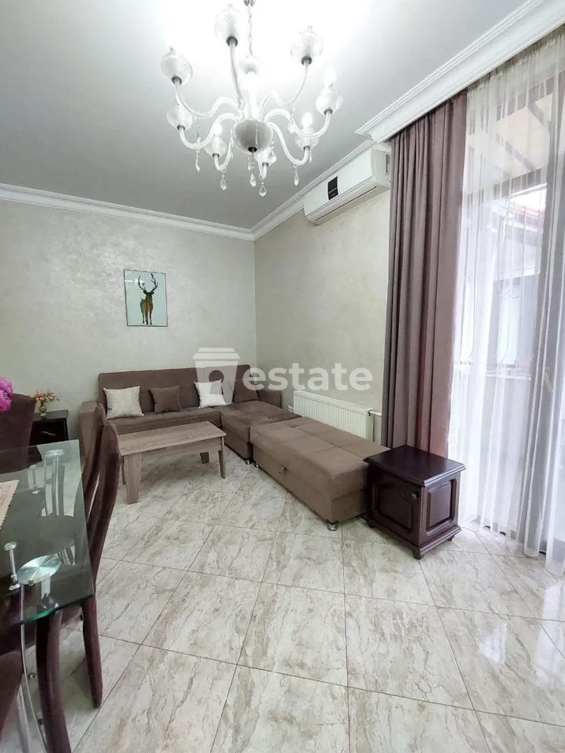 Сдам просторную 2+1 в старом Батуми — photo 2