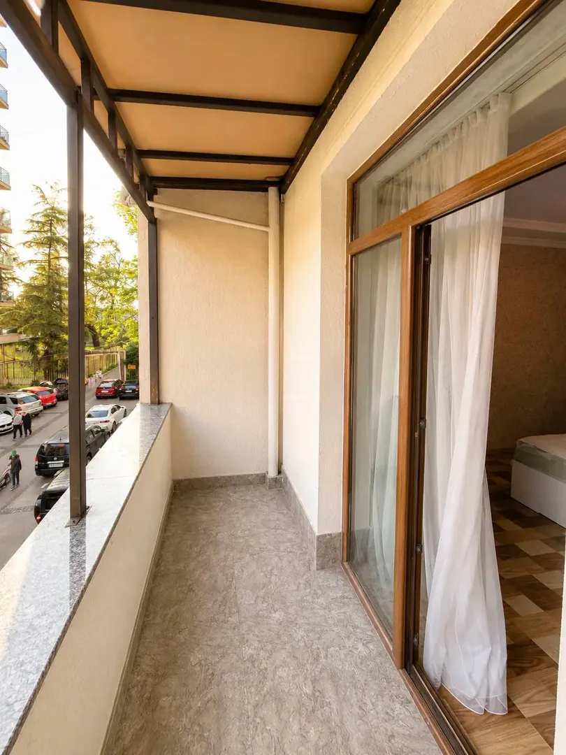 1+1 Apartment in Batumi — photo 3