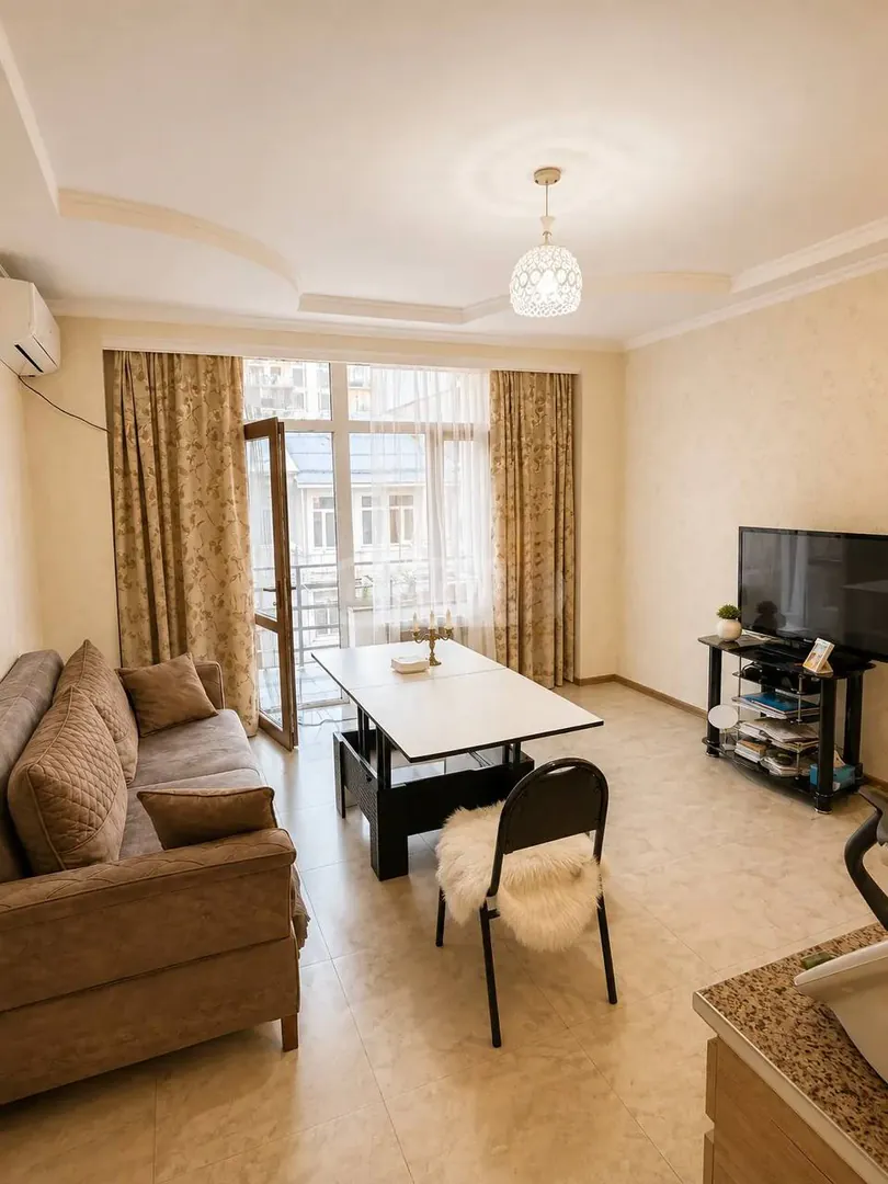 1+1 Apartment in Batumi — photo 6