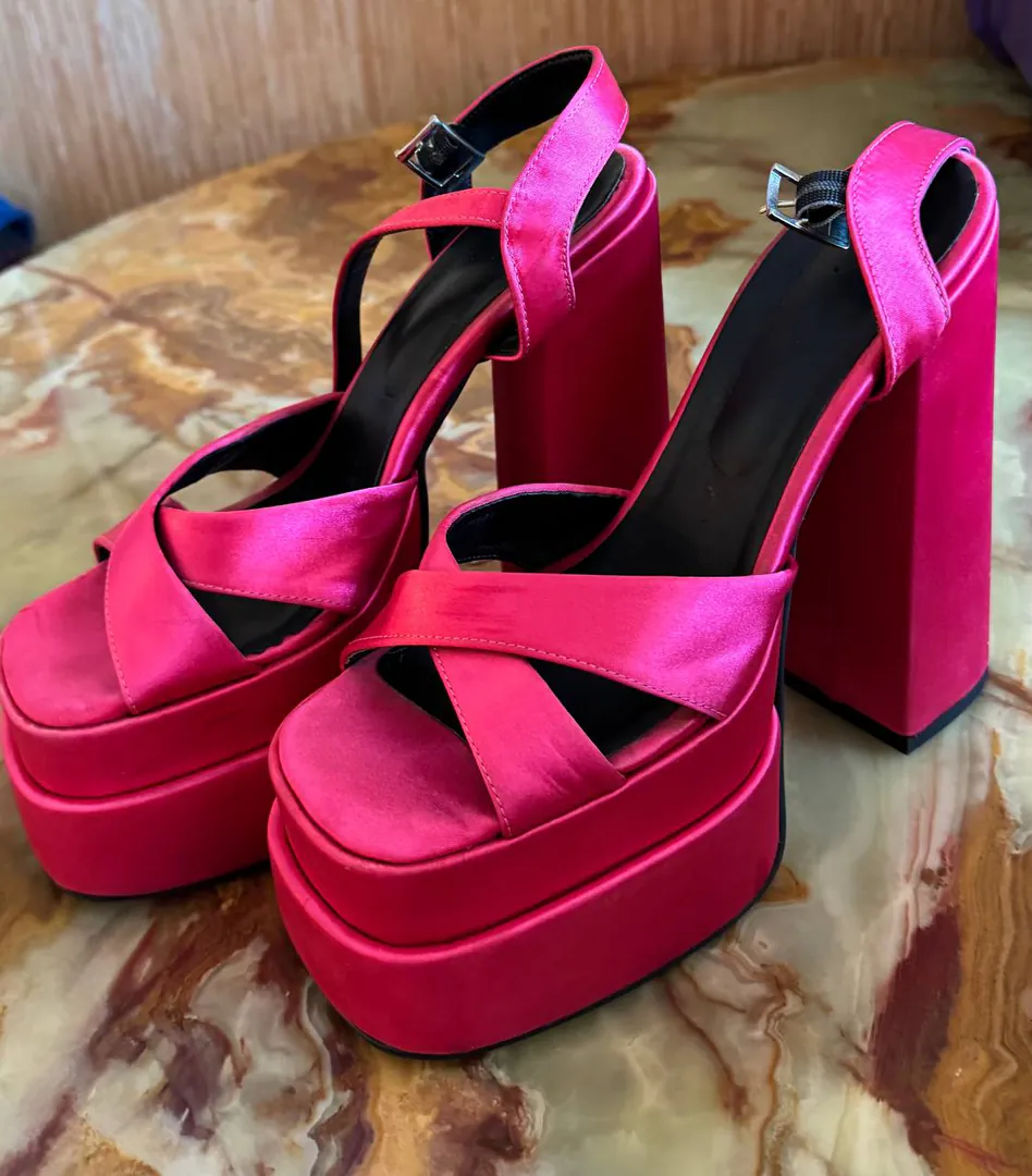 Sandals, size 39 — photo 1