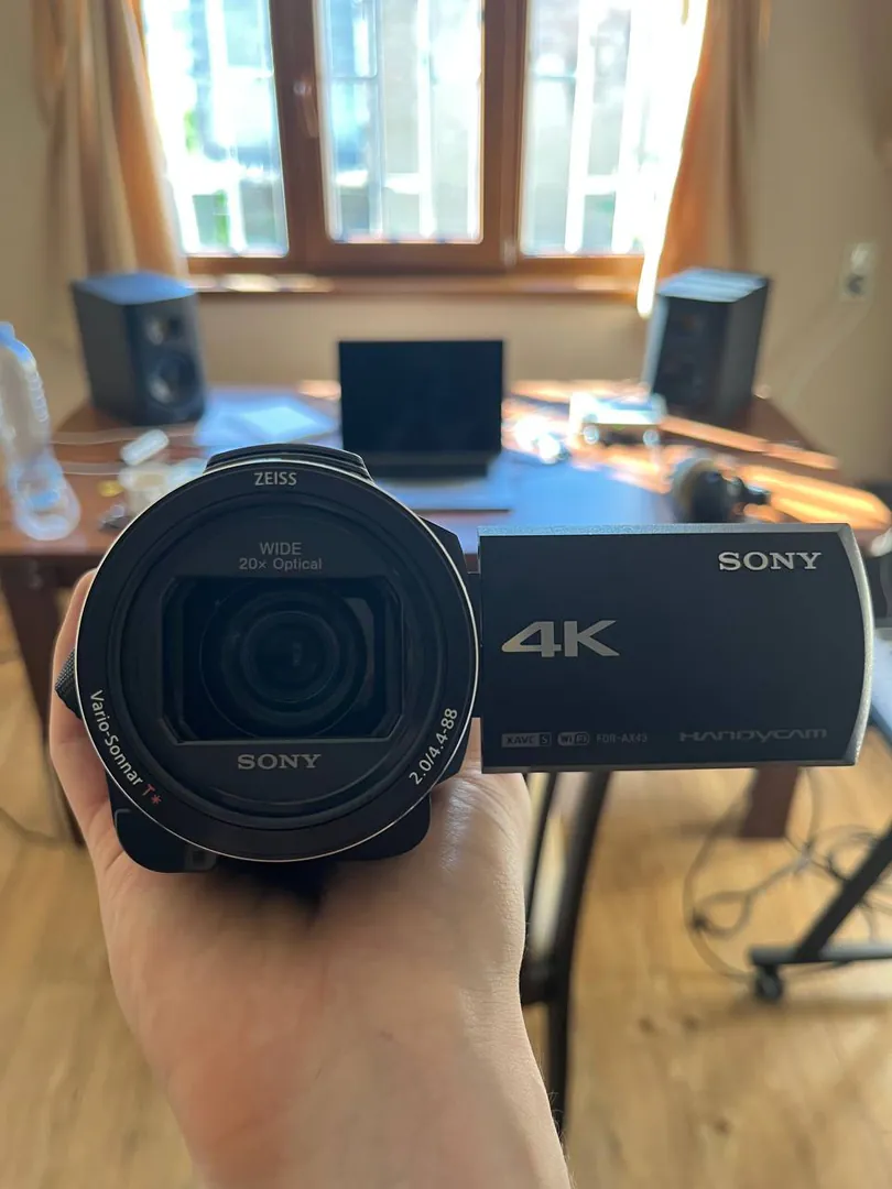 Видеокамера Sony FDR-AX43 4K — фото 7