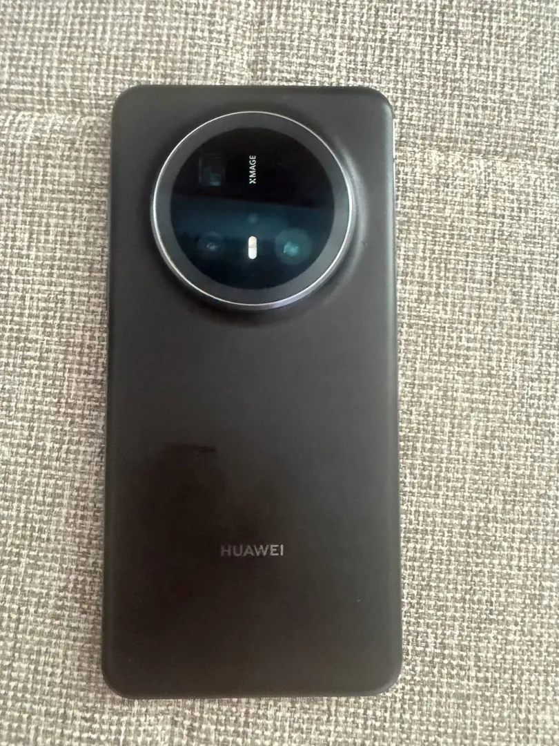 Smartphone Huawei Mate 70 Pro 12/1TB — photo 2
