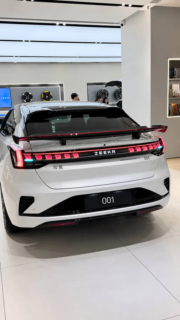 ZEEKR 001 Ultra+ AWD Z-SPORT 2026 — фото 3