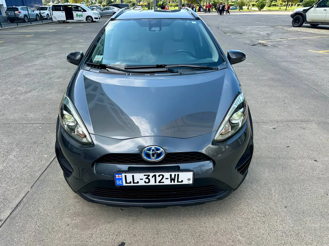 Toyota — photo 1