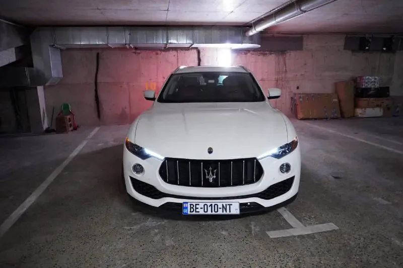 Maserati Levante SQ4 2017 — фото 5
