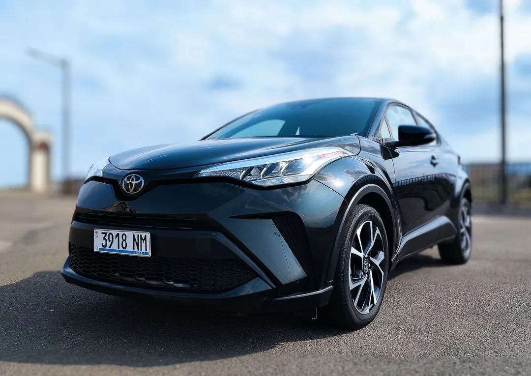 Toyota C-HR XLE 2022 — photo 5