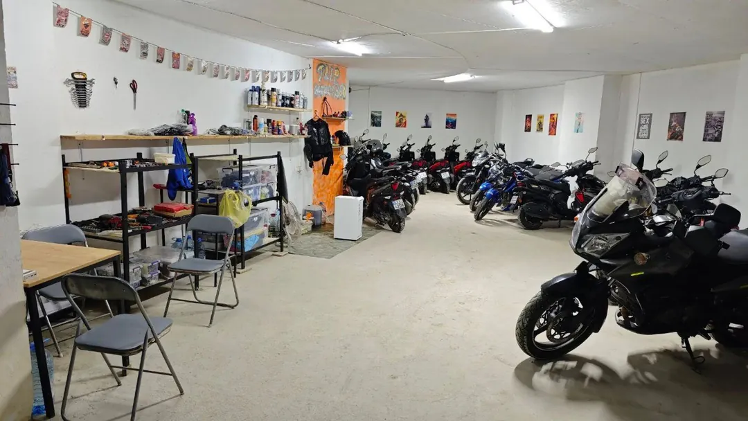 Garage 70 sq.m in Batumi — photo 2