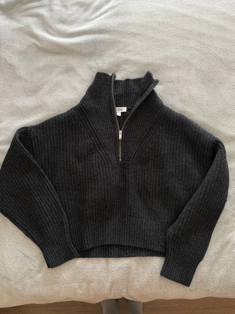 Short wool sweater COS — photo 6