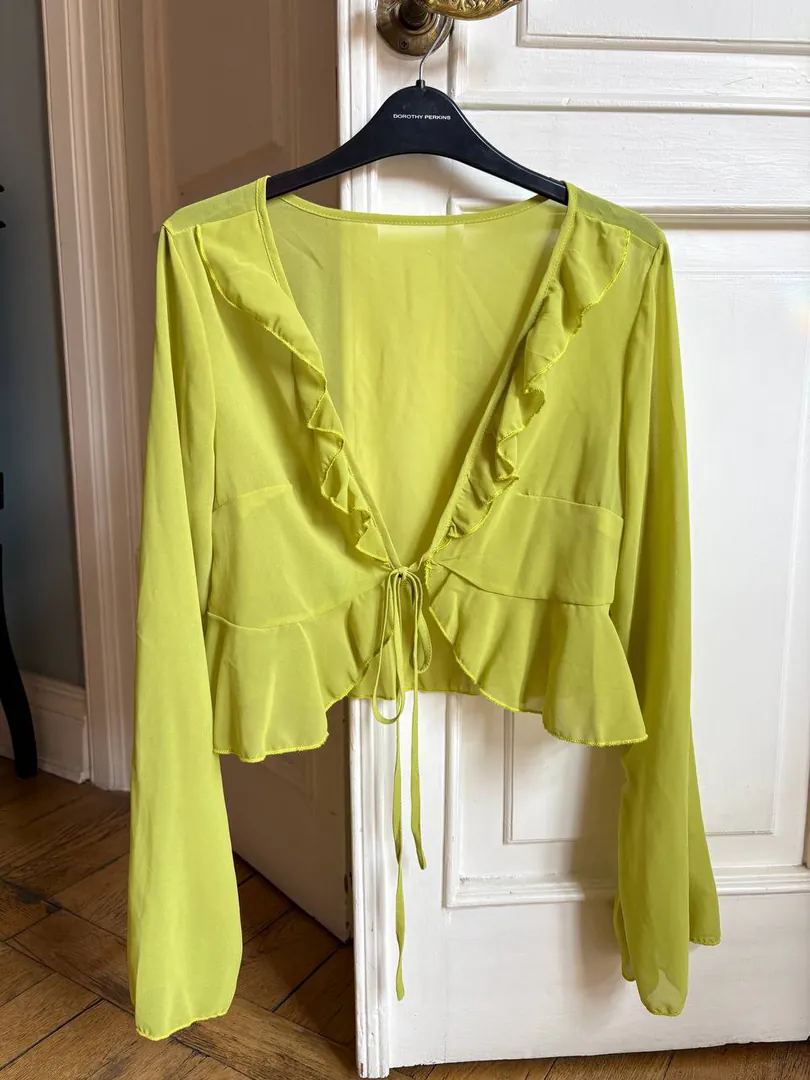 Light green blouse — photo 1