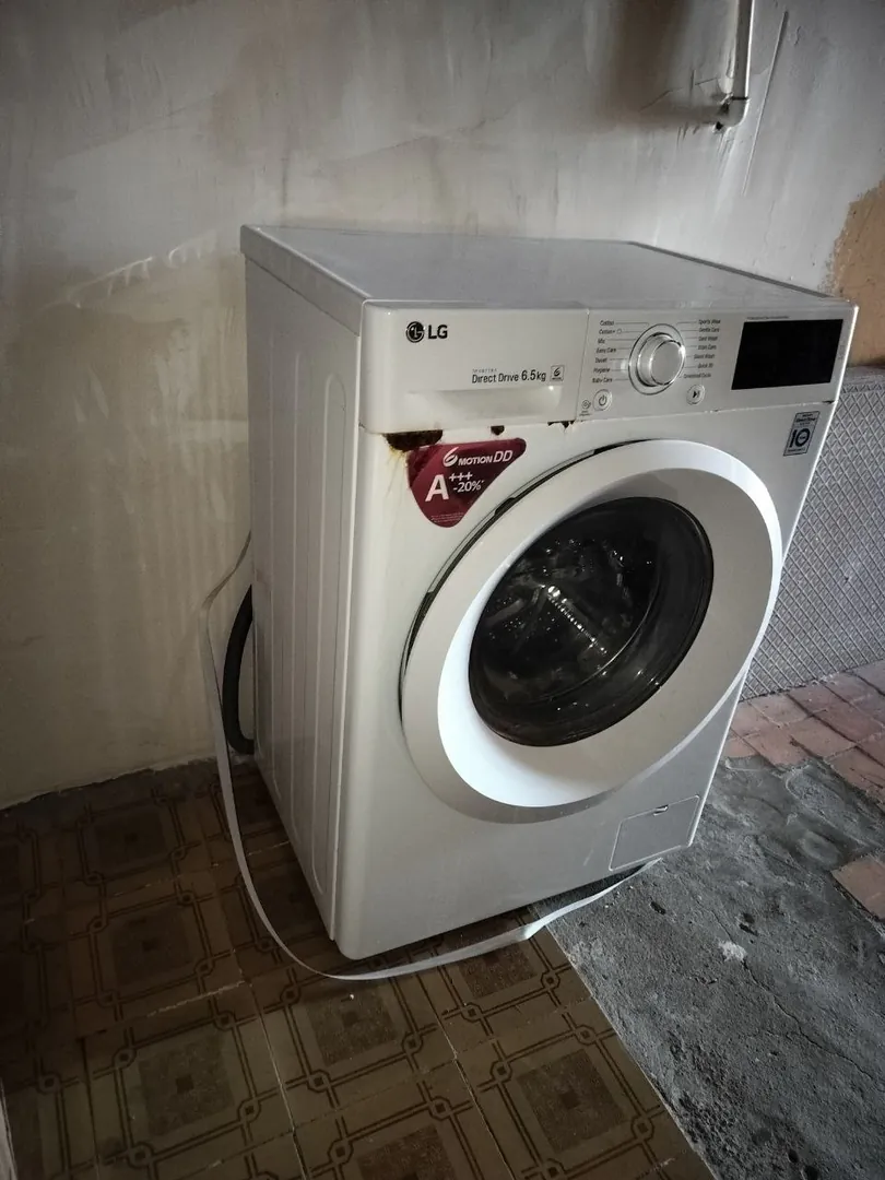 Стиральная машина LG Inverter Direct Drive — фото 1