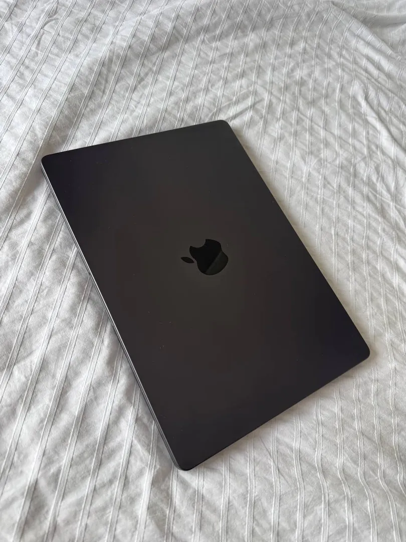 MacBook Pro M5 16 GB 512 GB — photo 7