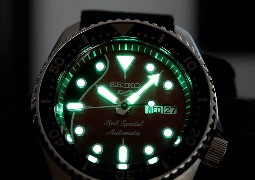 Часы Seiko Brian May Red Special Limited Edition — фото 1