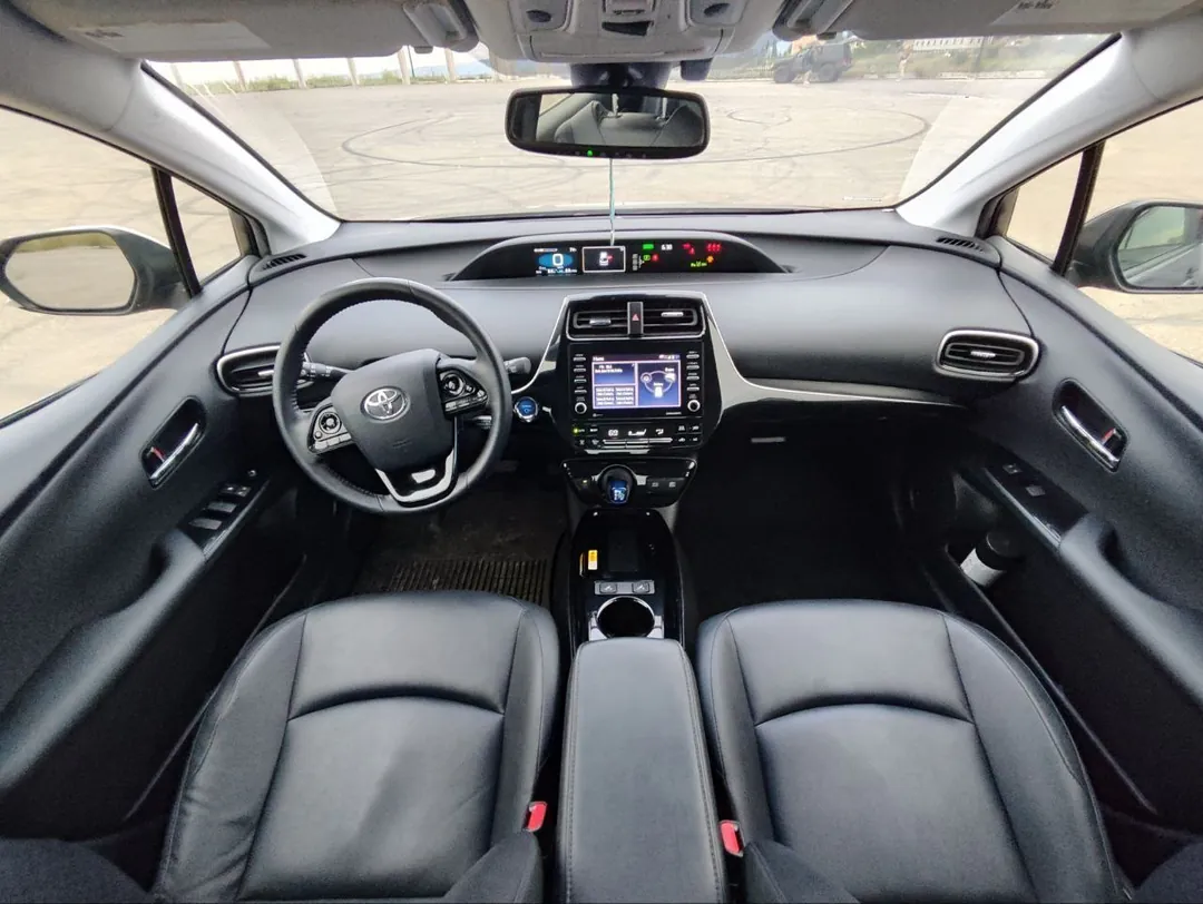 Toyota Prius XLE Hybrid 2022 — фото 2