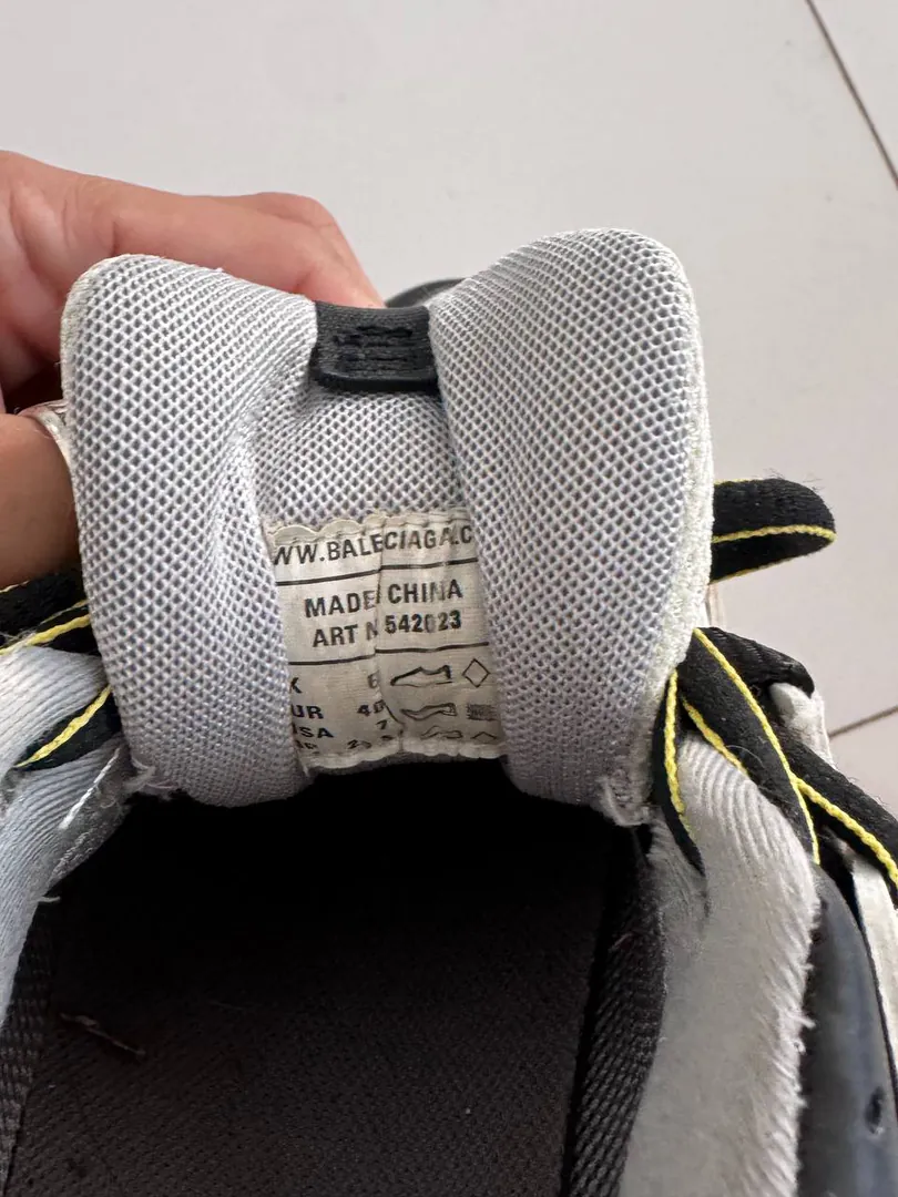 Balenciaga Sneakers — photo 1