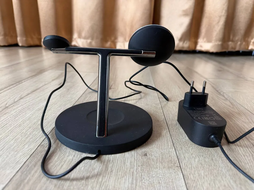 Belkin 3-in-1 MagSafe 15W Wireless Charger — photo 1