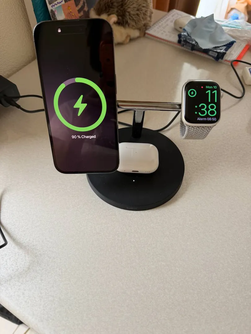 Belkin 3-in-1 MagSafe 15W Wireless Charger — photo 3