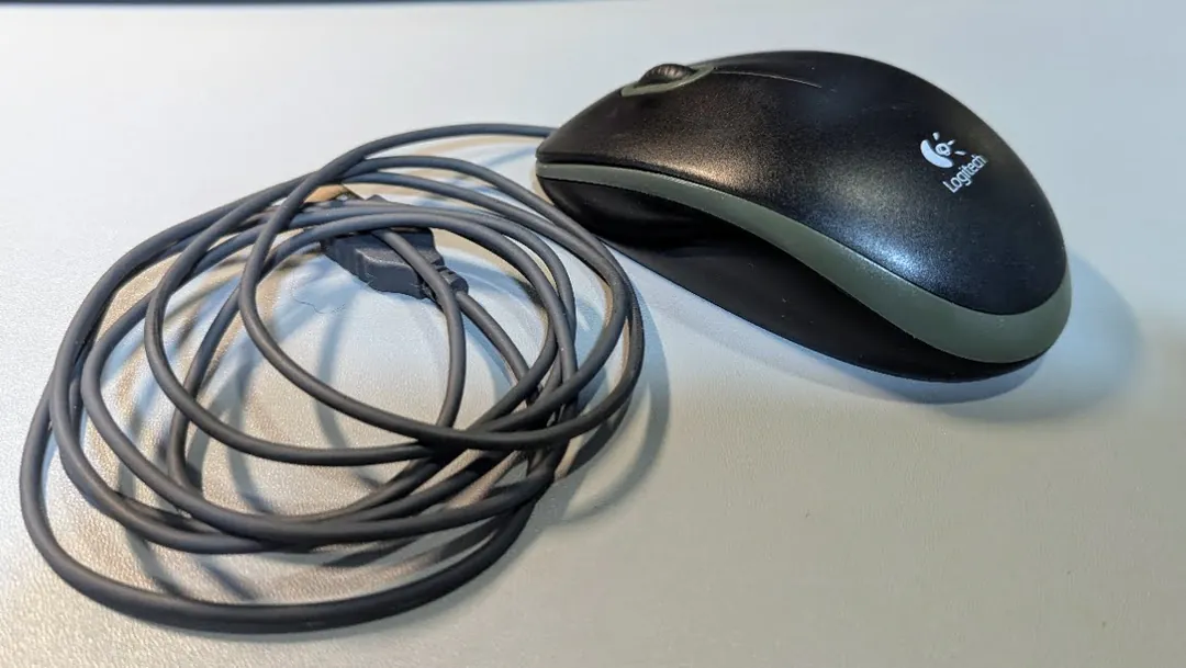 კომპიუტერული მაუსი Logitech M-U0026 — ფოტო 1