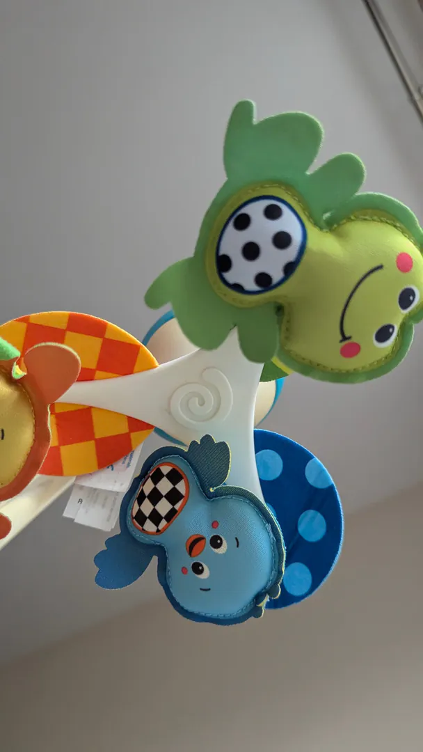 Baby crib with accessory set — photo 1