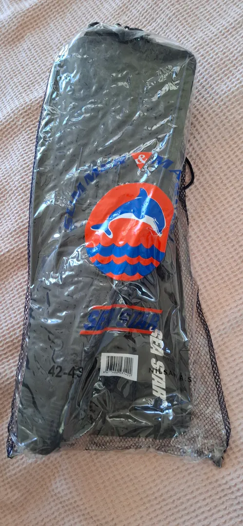 Fins size 42-43 — photo 1