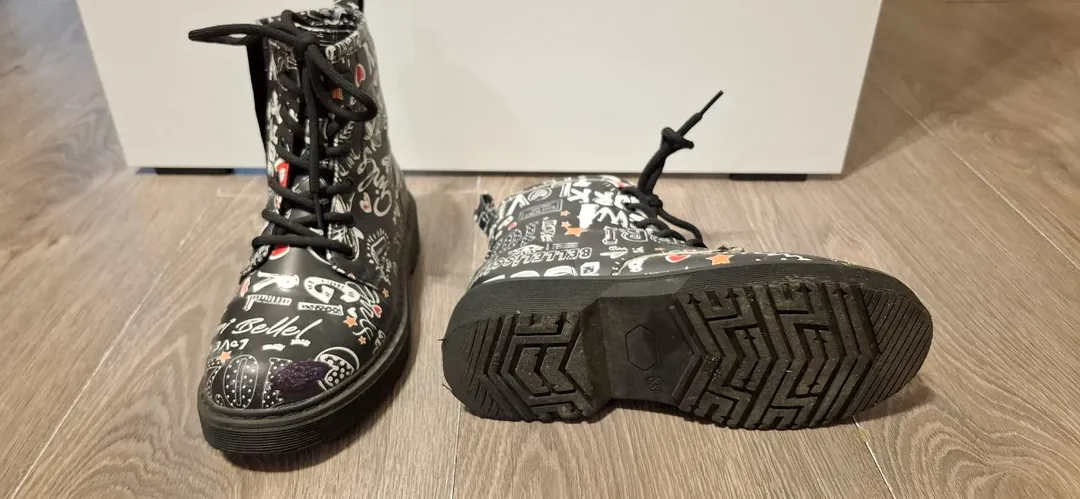 Children's boots, size 33 — photo 1
