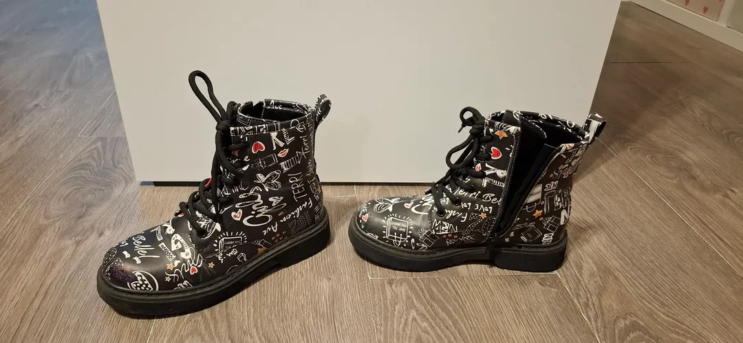 Children's boots, size 33 — photo 2