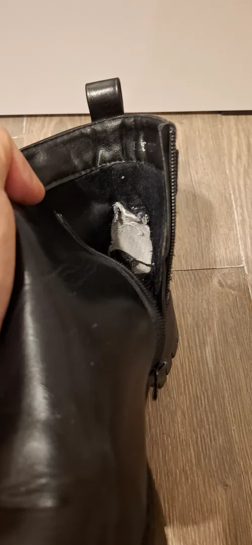 Women's boots — photo 1
