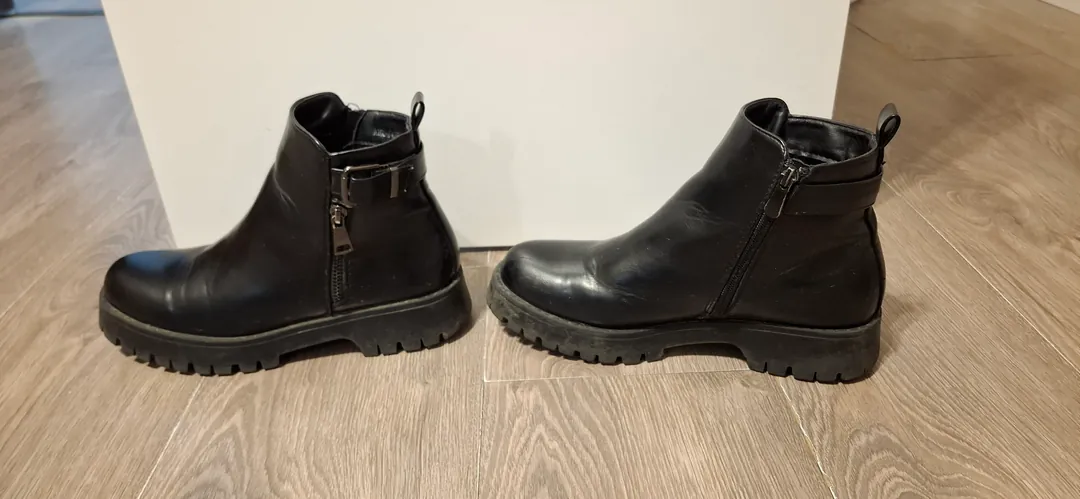 Women's boots — photo 3