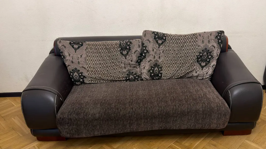 Sofa — photo 1